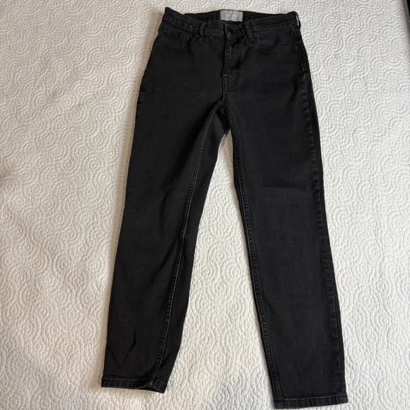 Everlane Women's High Rise Jeans in Charcoal - Picture 5 of 12